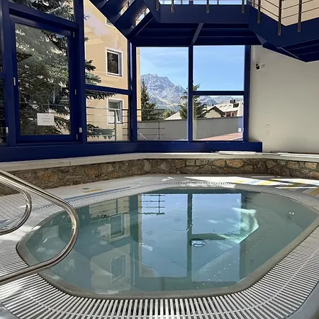 132 With Pool, Gym And Sauna - Champfer